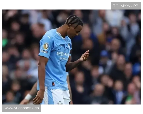 鲁本·迪亚斯本赛季防守表现稳健，曼城后防核心作用持续提升