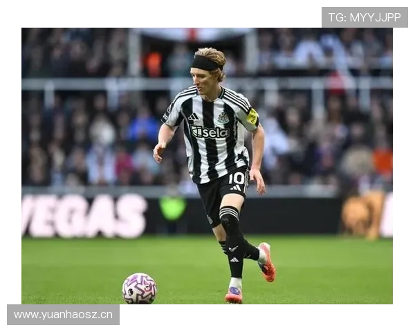 戈登利用无球跑动拉开空间提升三分命中率打破得分瓶颈